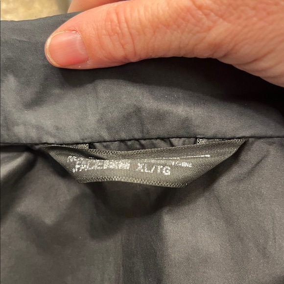 Women’s NorthFace jacket - Picture 6 of 8